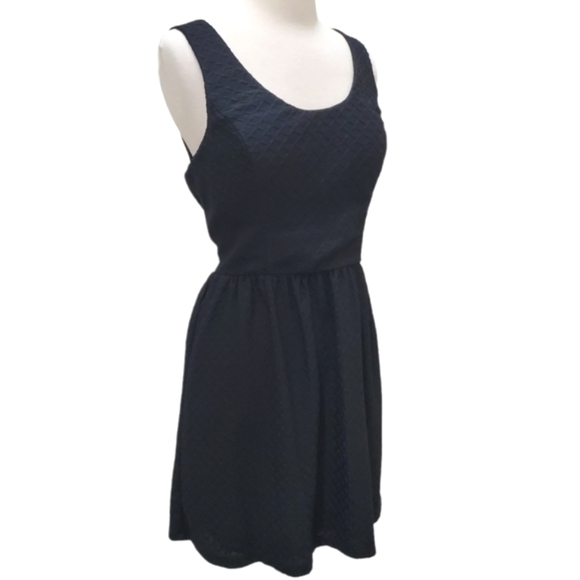 Candie's Black Textured Fit/Flare Elastic Waist Sleeveless Open Back Dress Sz XL - Picture 5 of 12